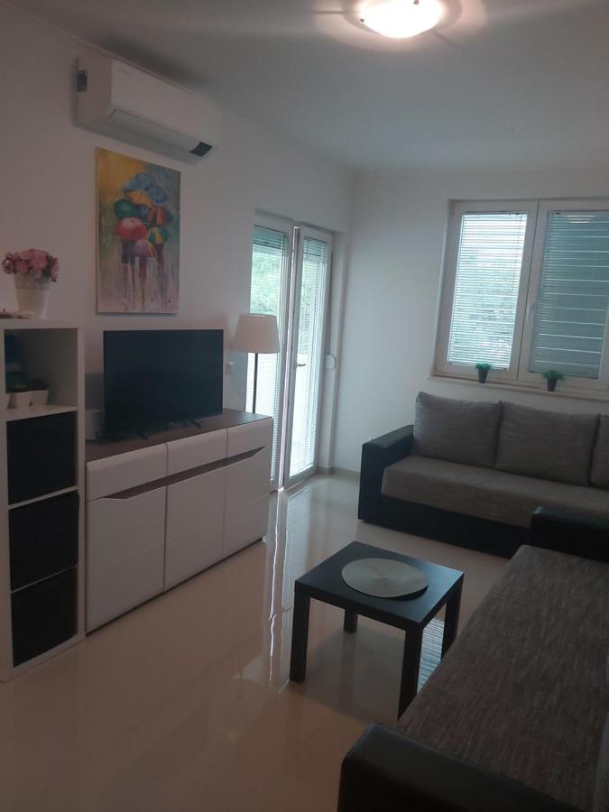Apartment Adrijana 诺瓦利娅 外观 照片